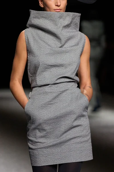 Look 13
